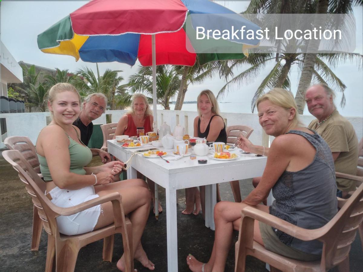 Copacabana Beach Hotel Hikkaduwa Ngoại thất bức ảnh
