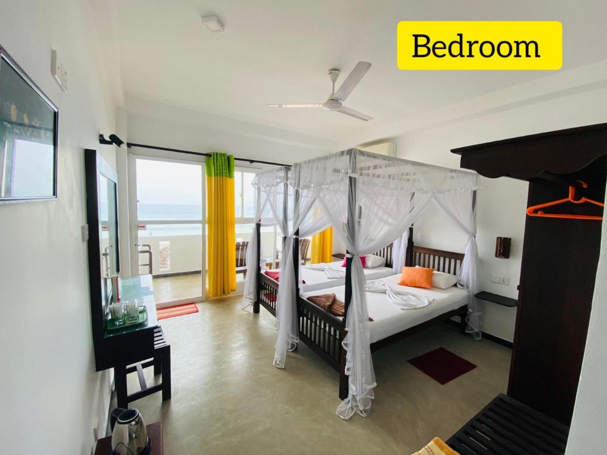 Copacabana Beach Hotel Hikkaduwa Ngoại thất bức ảnh