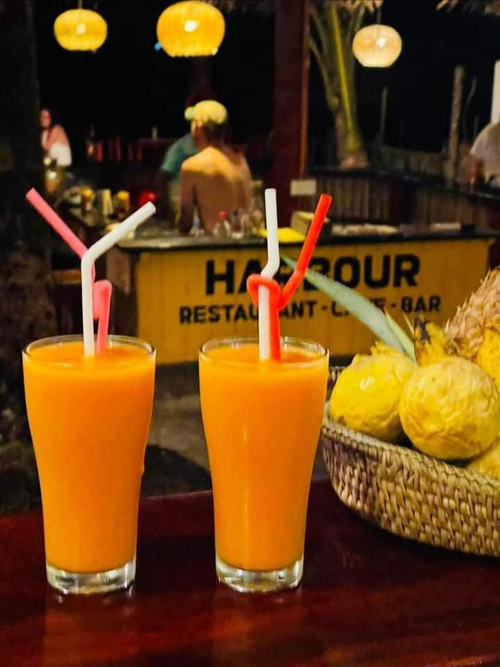 Copacabana Beach Hotel Hikkaduwa Ngoại thất bức ảnh