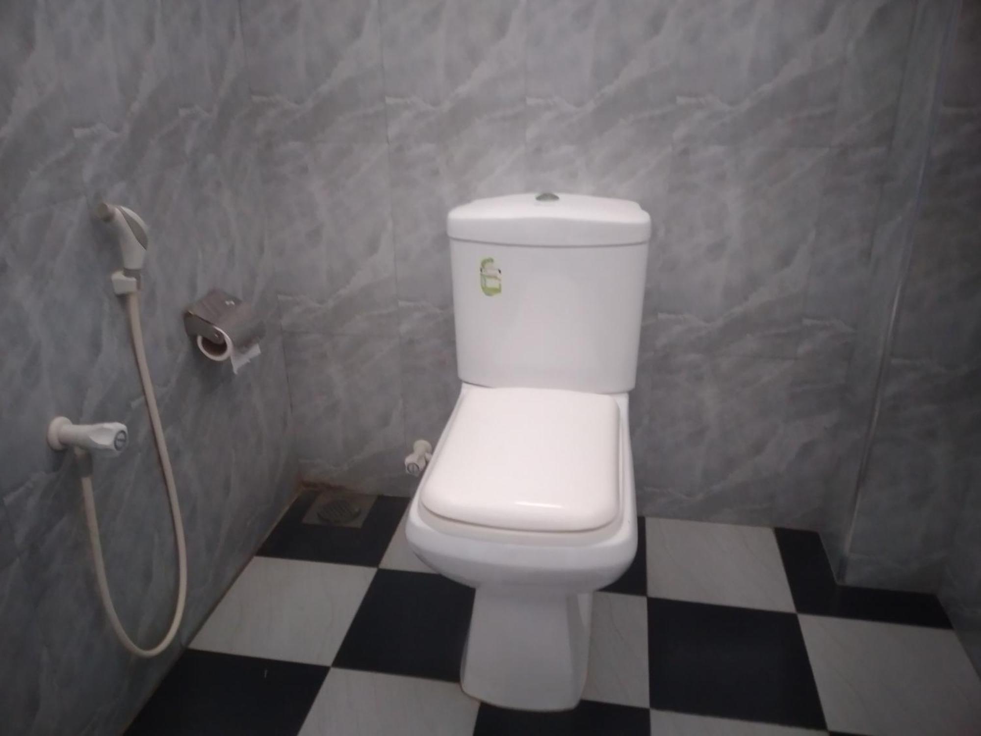 Copacabana Beach Hotel Hikkaduwa Ngoại thất bức ảnh