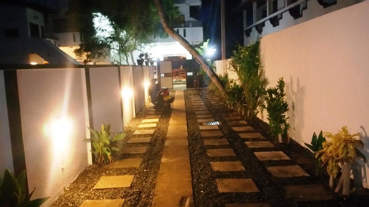 Copacabana Beach Hotel Hikkaduwa Ngoại thất bức ảnh